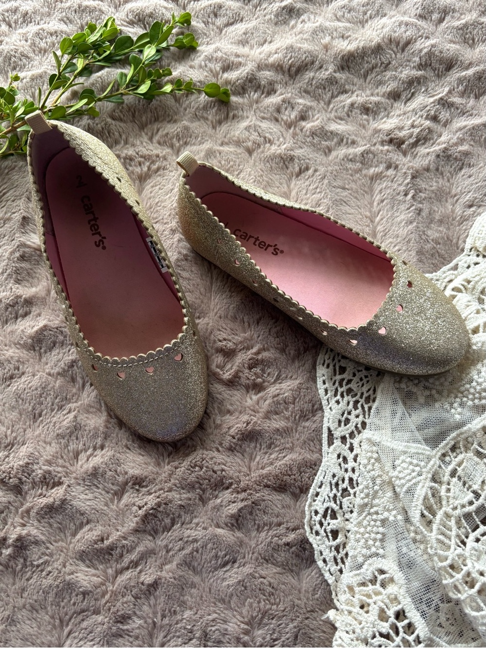 Carter’s Gold Glitter Heart‑Cutout Flats • Girls Size 2 - Picture 2 of 11